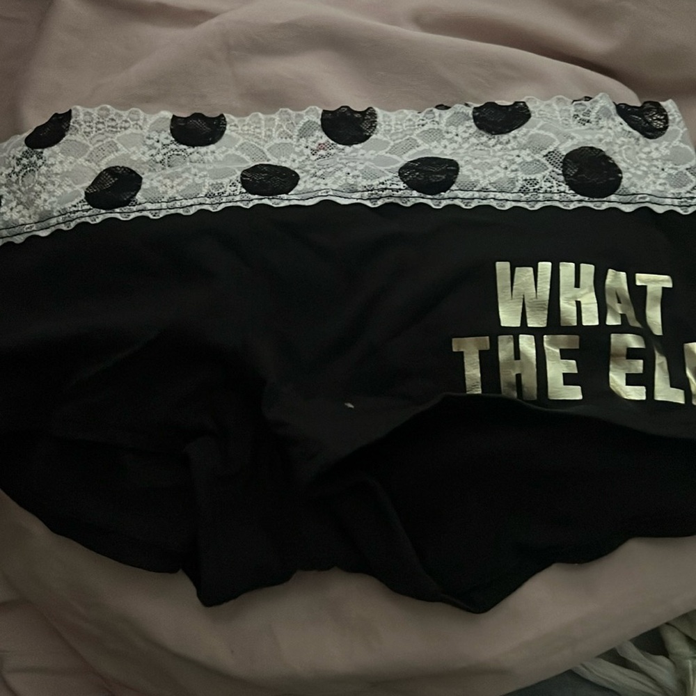 VS PINK Holiday What the Elf Boyshort